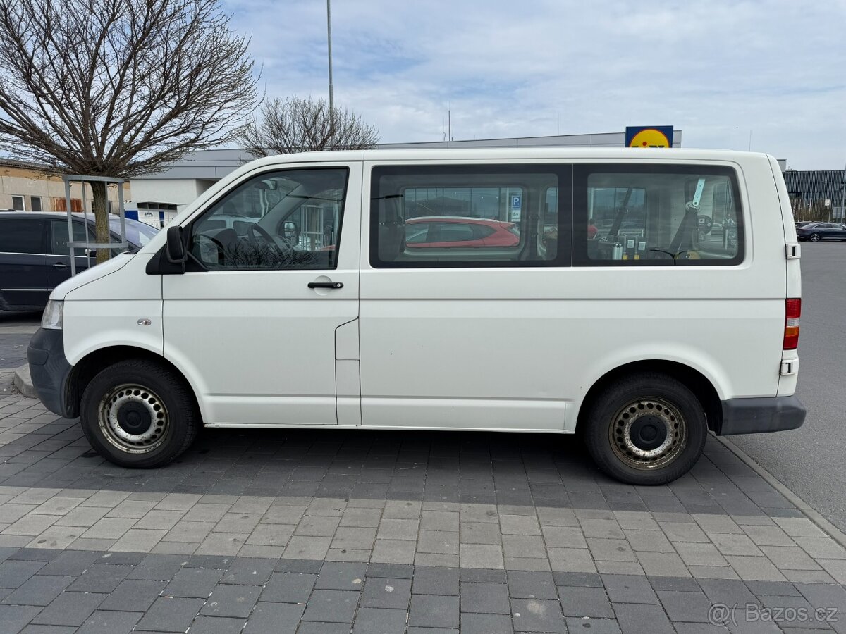 Volkswagen Transporter T5 2,5 TDI - 7