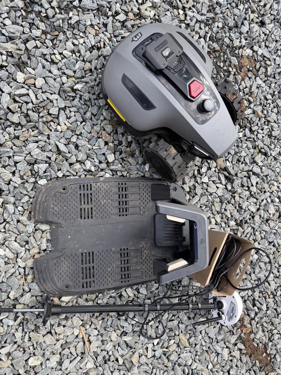 Robotická sekačka Mammotion YUKA mini 800 - 7