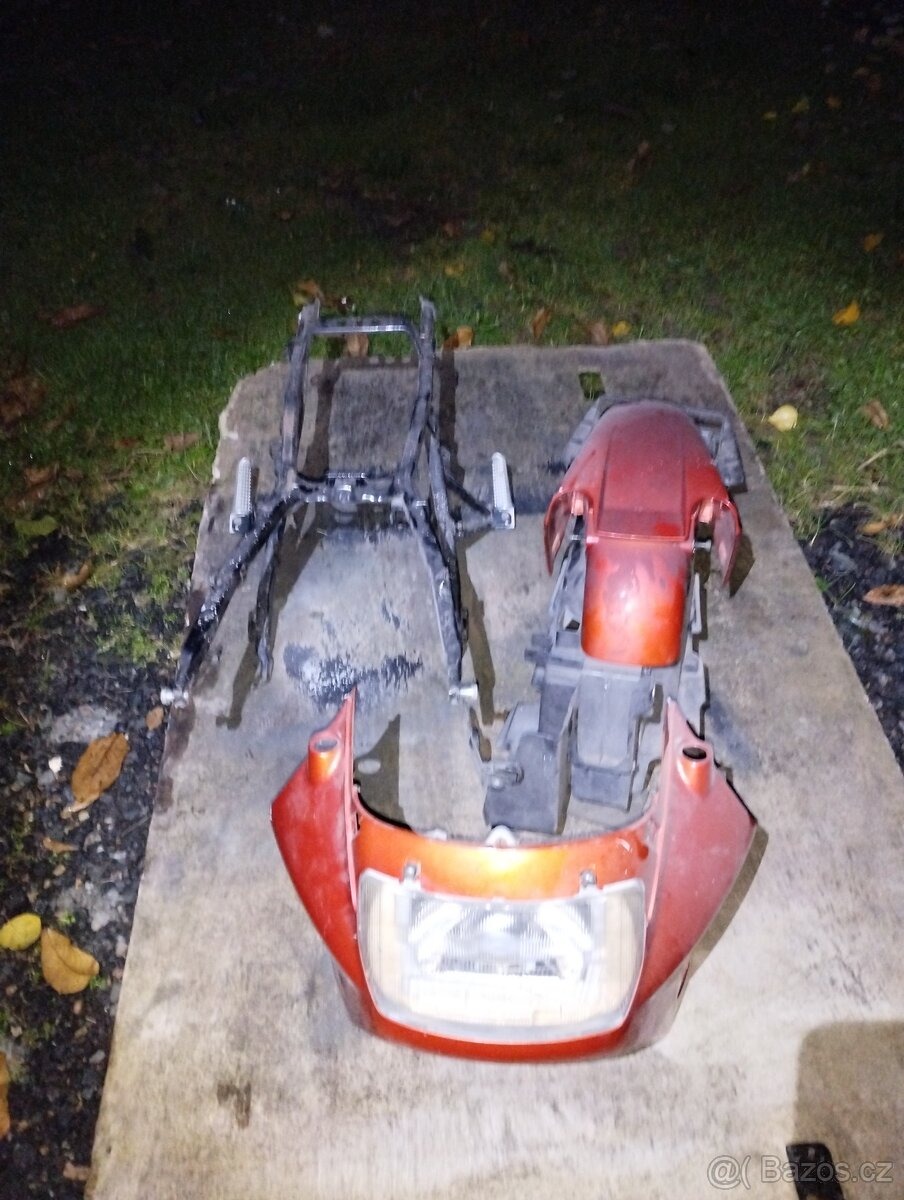 Honda VFR 750 - 7