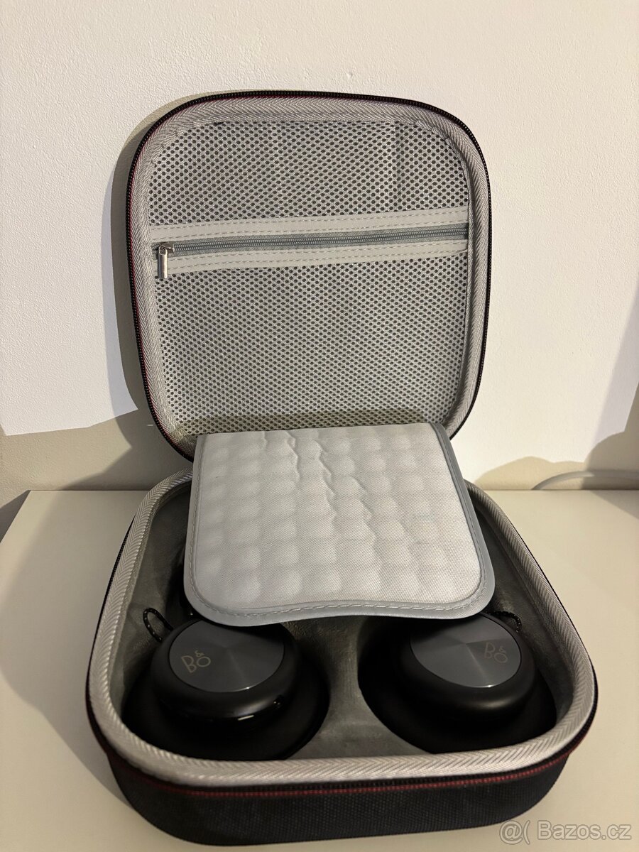 Sluchátka Bang & Olufsen BeoPlay H4 Černé s obalem - 7