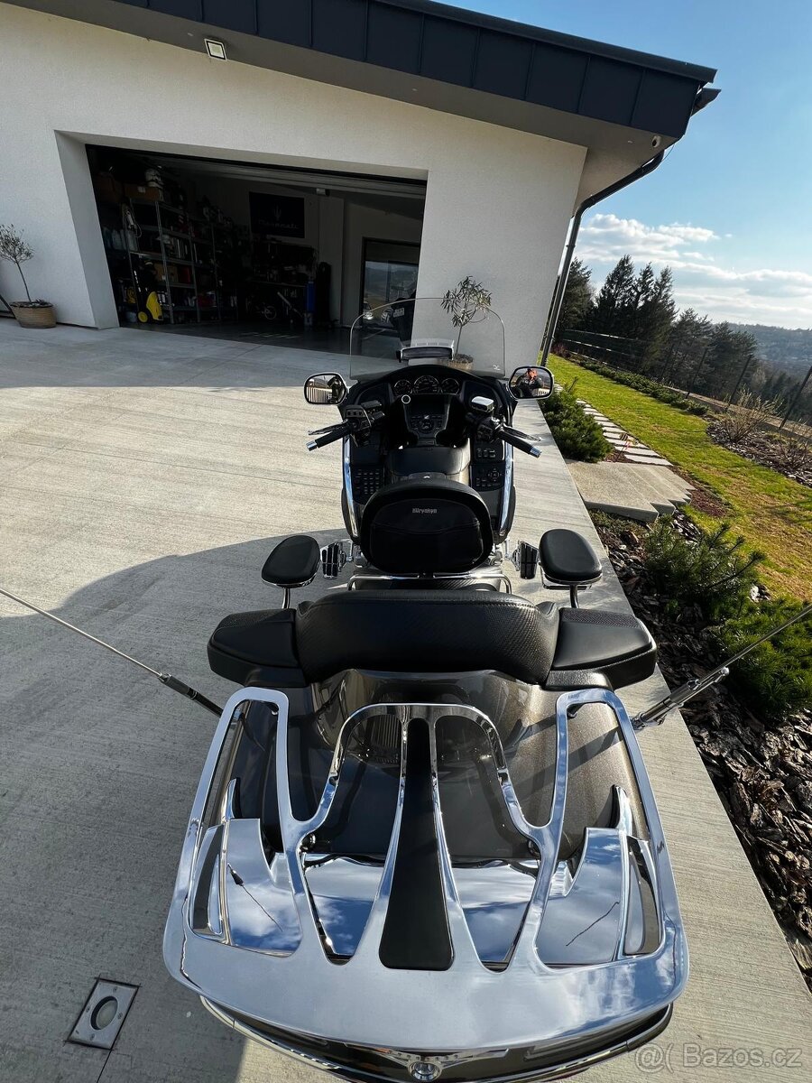 Honda GL1800 Goldwing - 7