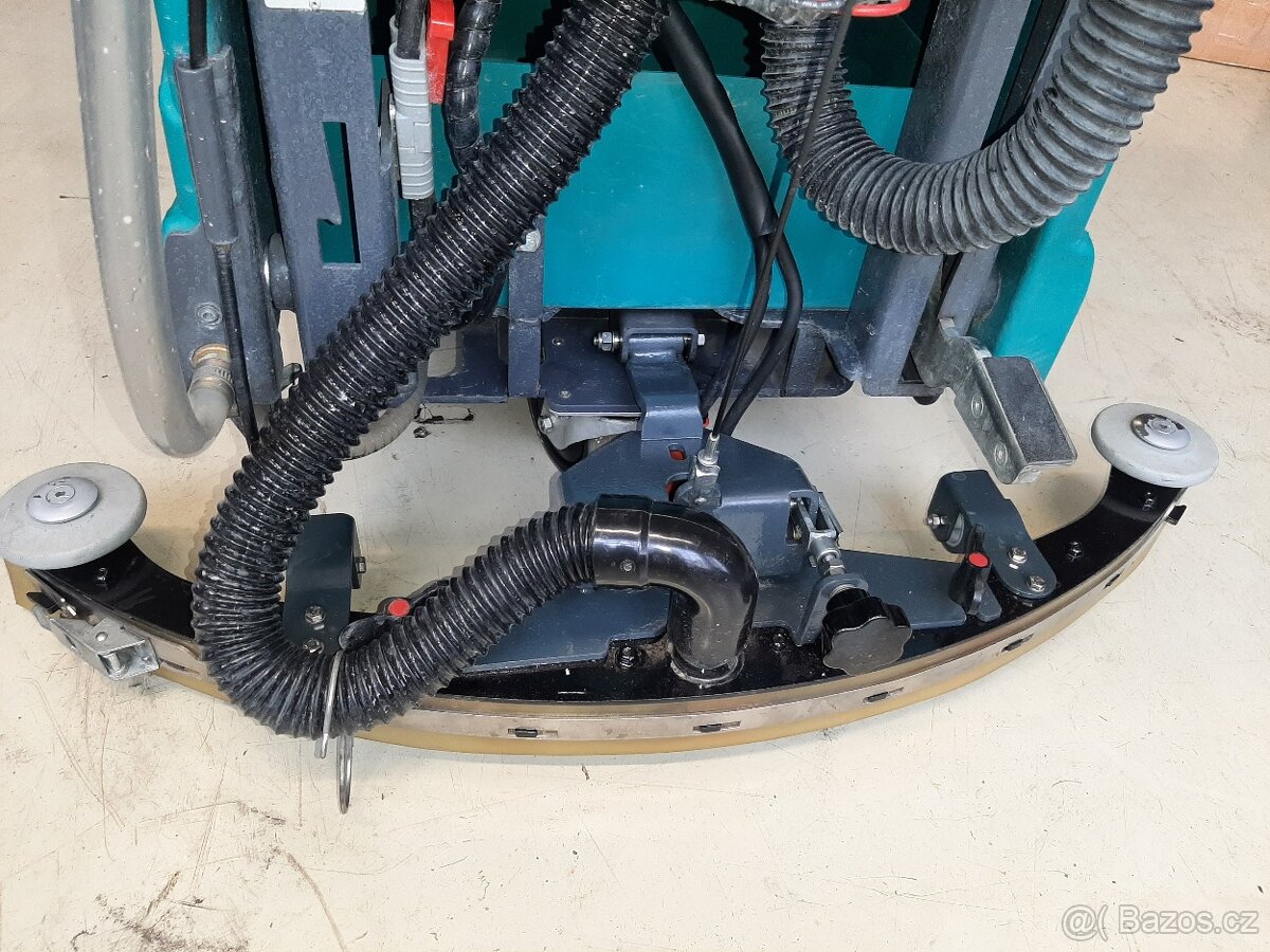 Podlahový mycí stroj Eureka E51 - 7