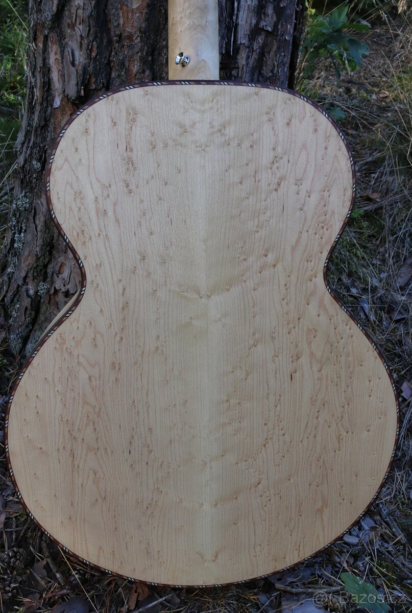 Akustická kytara J200 - 7