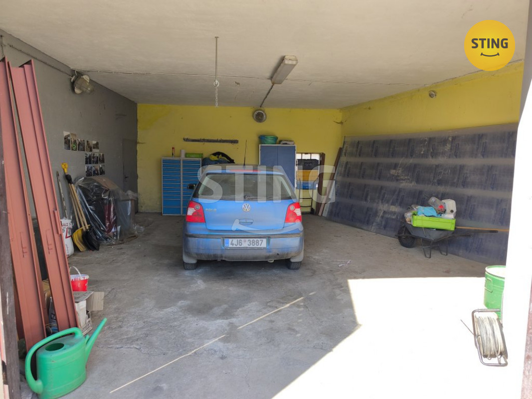 Dům se dvěma bytovými jednotkami, 132156 - 7