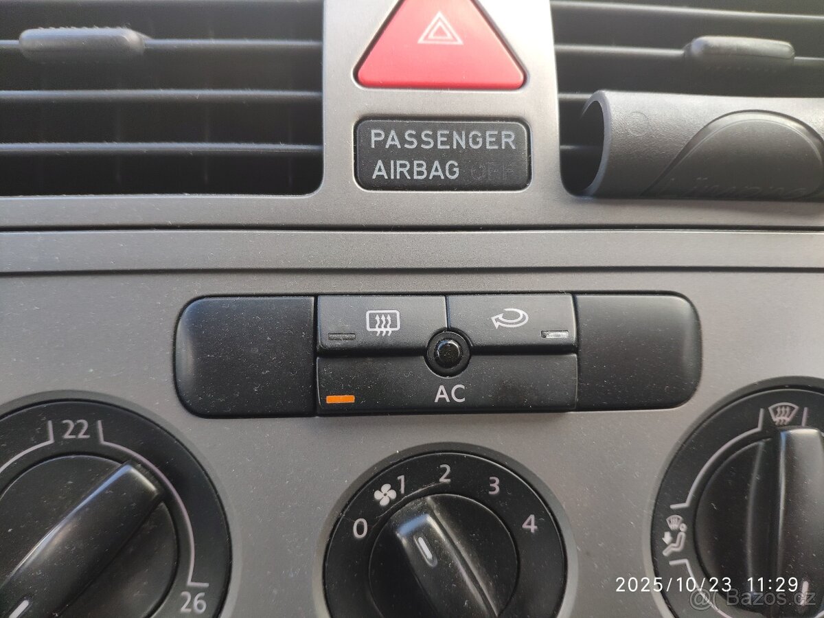 Volkswagen Touran 2.0i CNG, najeto 162.000 km - 7