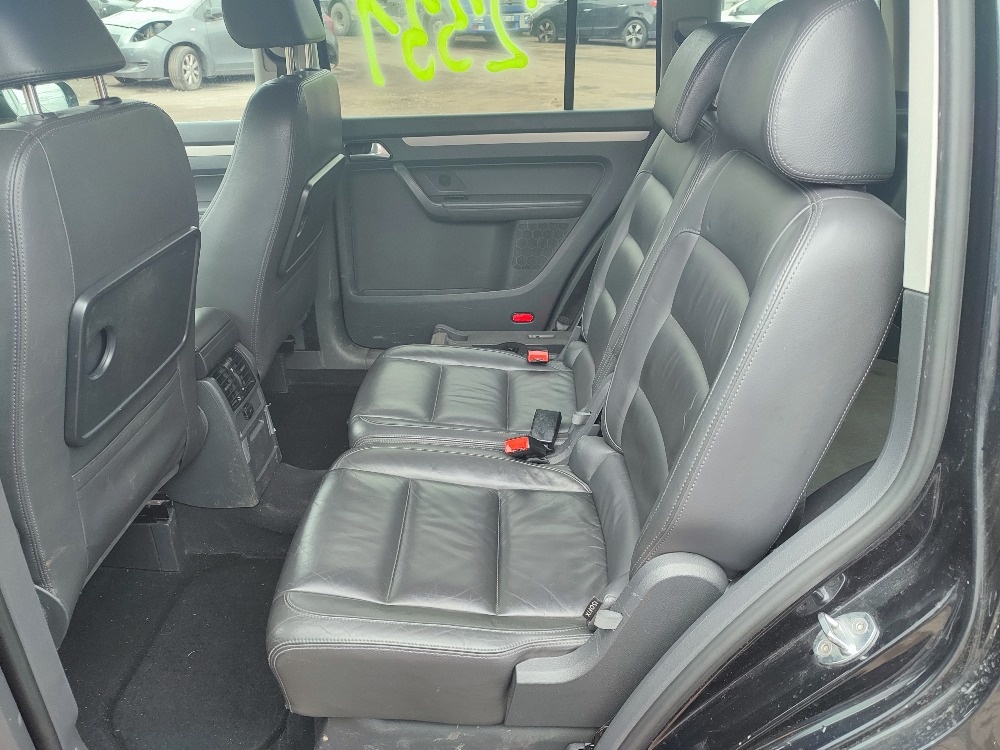 VW Touran Cross č. 2331 - 7