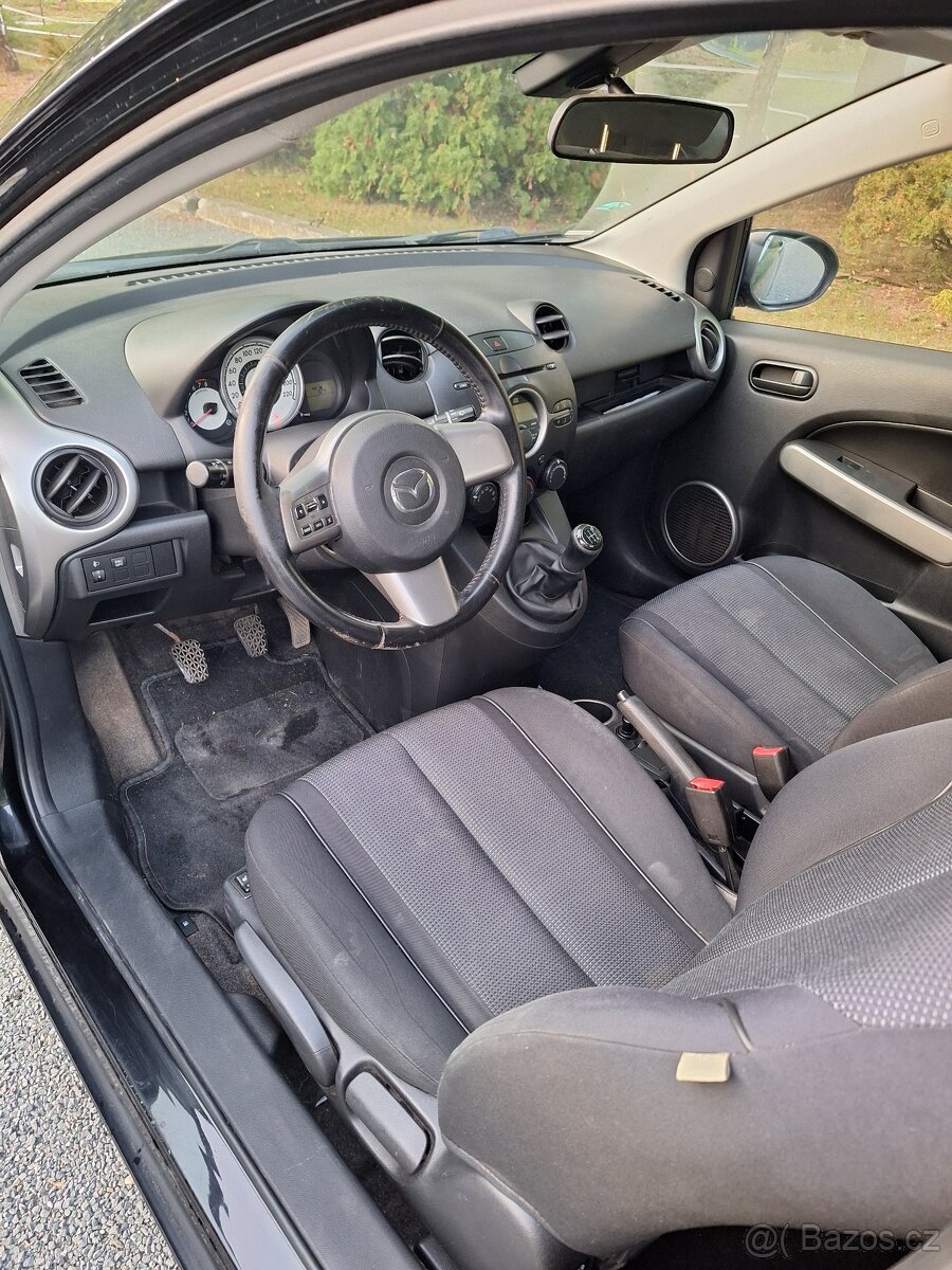 Mazda 2 1.3i + nová STK - 7