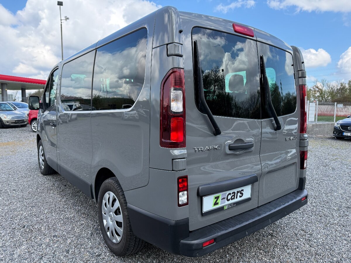Renault Trafic 1.6dCi 89kW 9 míst 2019 ČR - 7