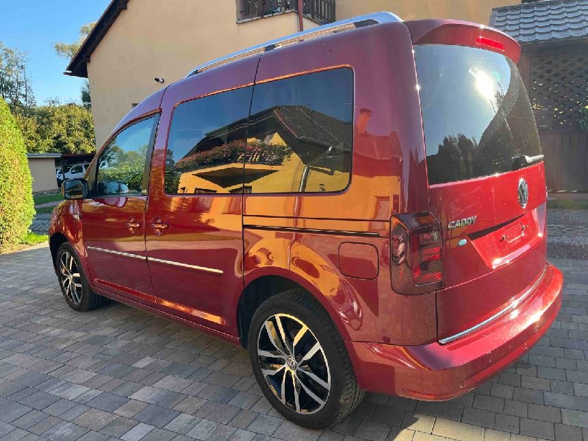 VW Caddy 1.4 TSI, 5 míst - 7