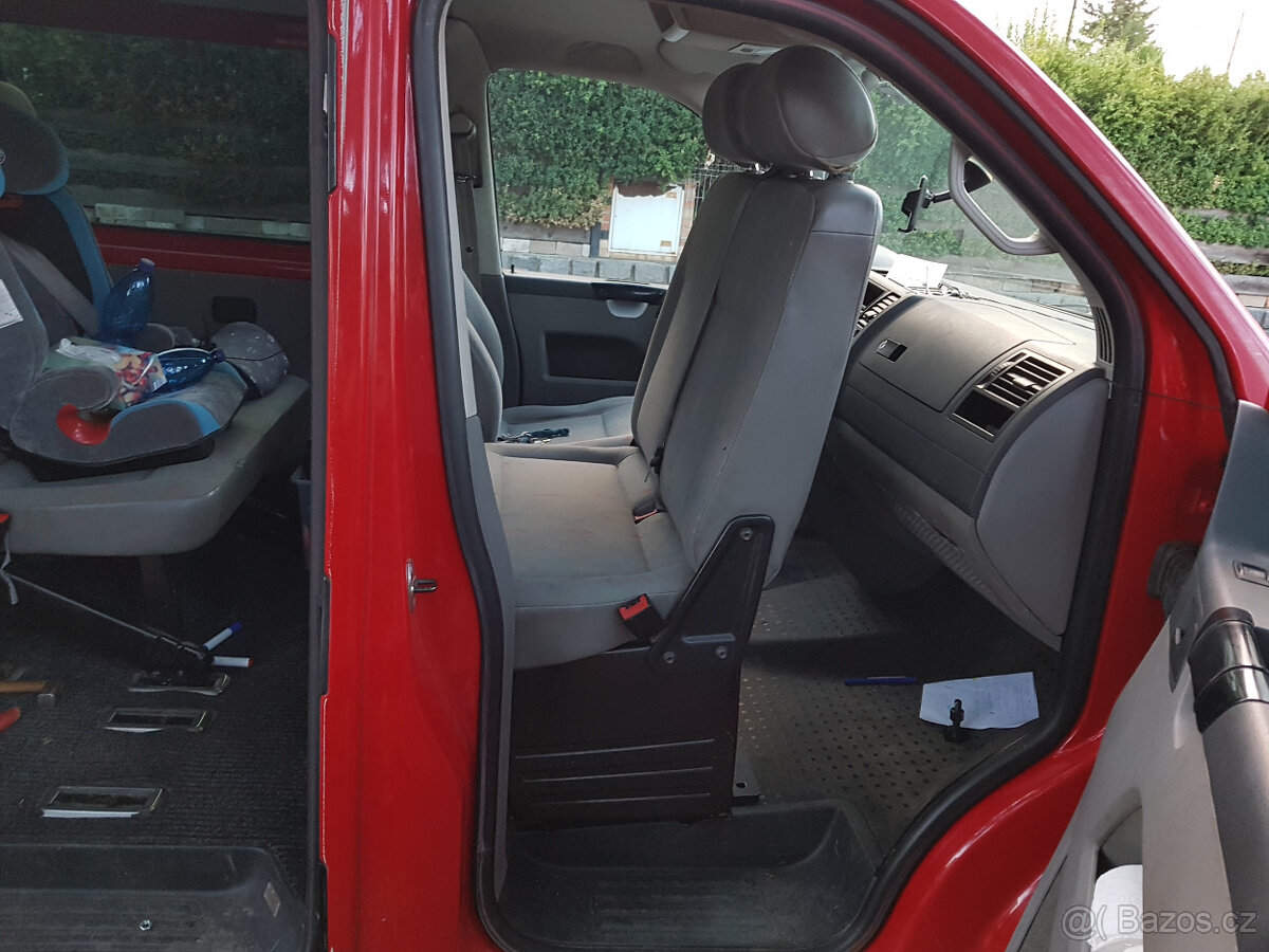 Otočná konzole pro dvousedák (dvousedadlo) VW T5 a T6 - 7