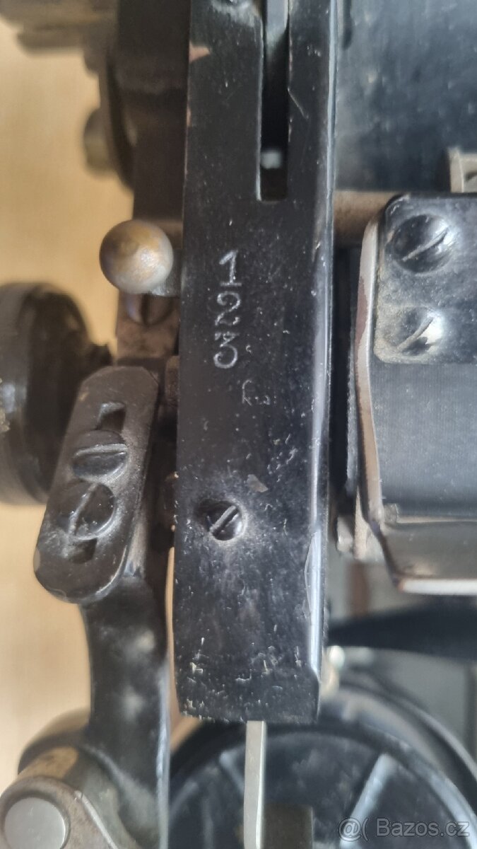 Psaci stroj Mercedes - 7