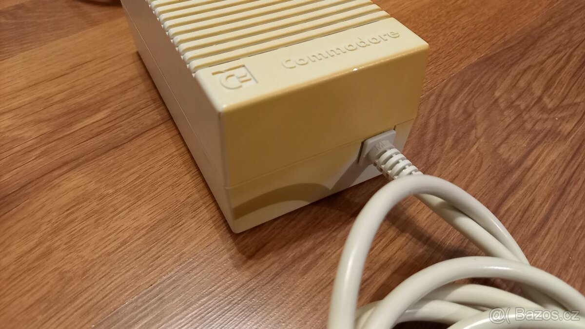Napájecí zdroj (Amiga 500, 600, 1200). - 7
