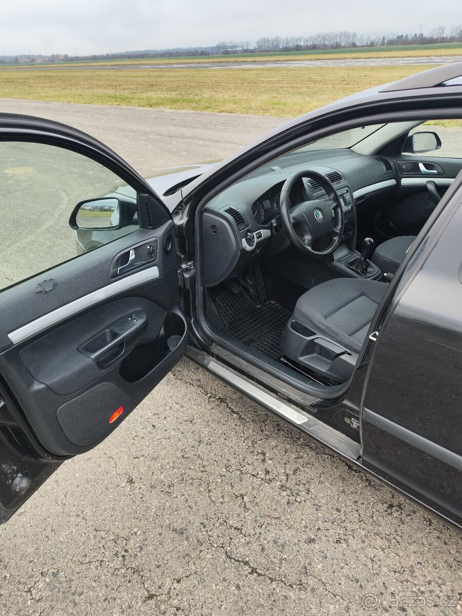 Škoda Octavia 2. 276t km - 7