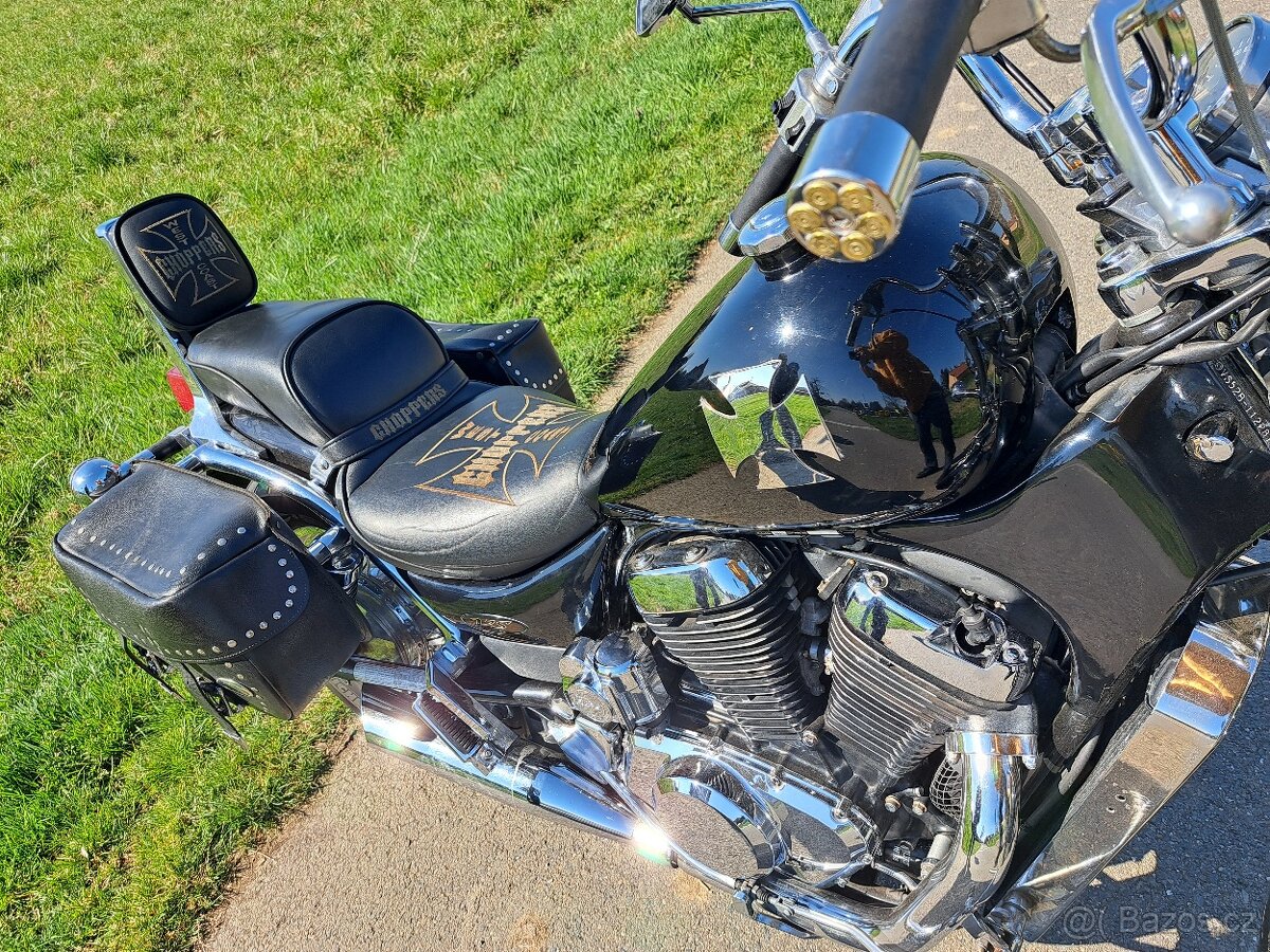 Suzuki Intruder VS 800 - 7