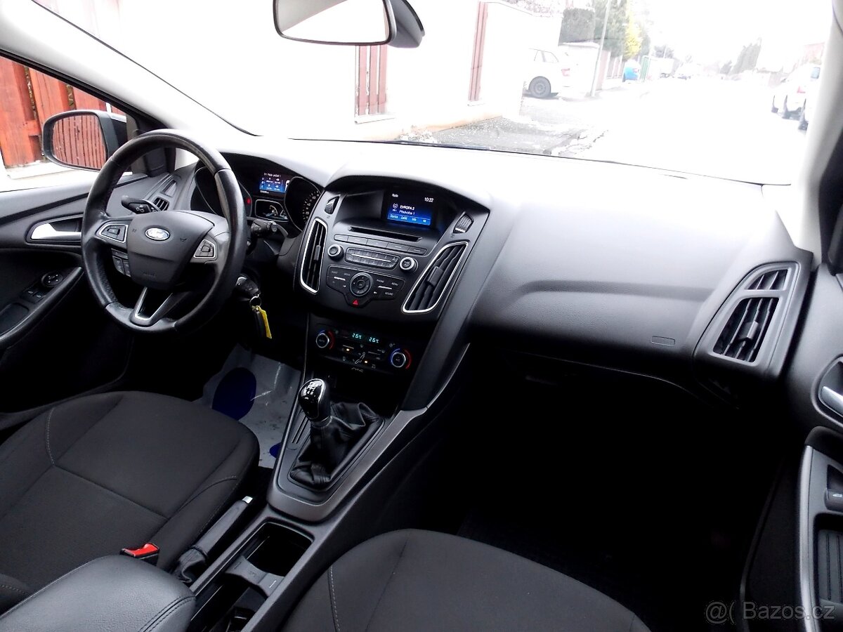 2016 Benzínový Ford Focus 1,6 Ti-VCT 92kW KOMBI - 7