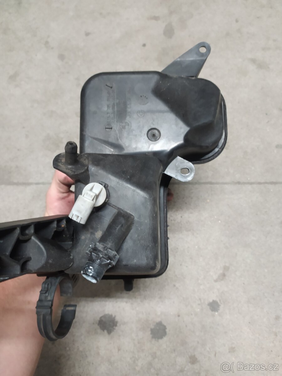 BMW E60/E61 535d 200kw mix věcí na foto - 7