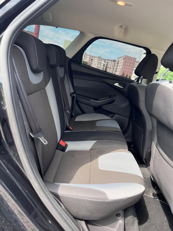 Ford Focus, Turnier Champions Edition 2.0 - 7