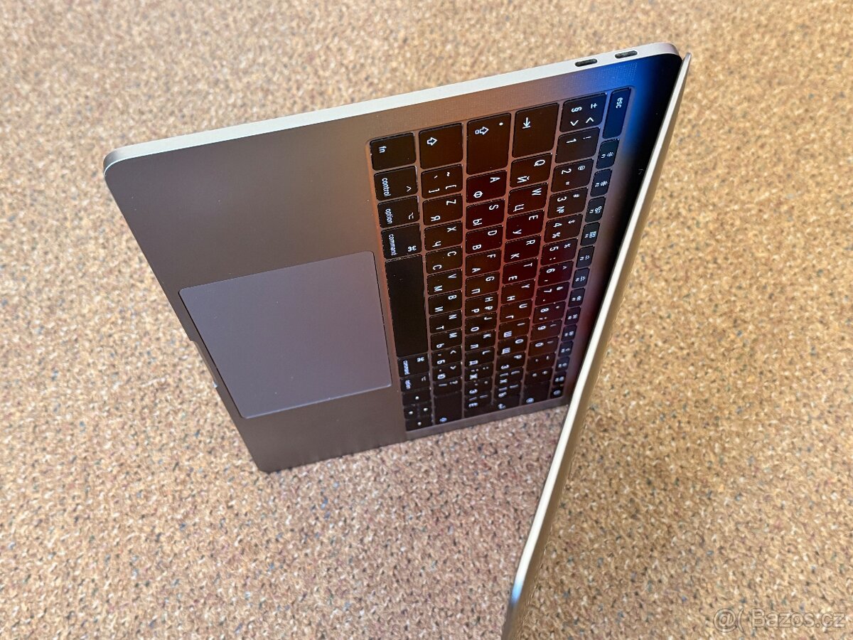 MacBook Pro 13” 2017 / i5 / 8GB / 128Gb SSD/Space Gray - 7