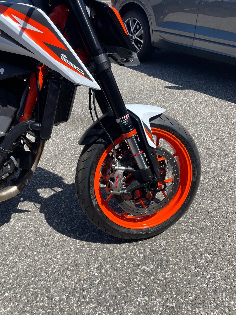 KTM 890 Duke R - 7