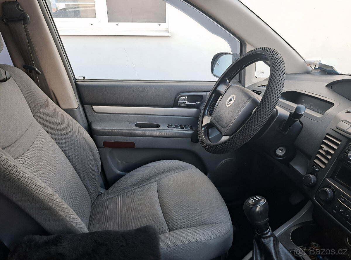 SSangYong Stavic/Rodius - 7