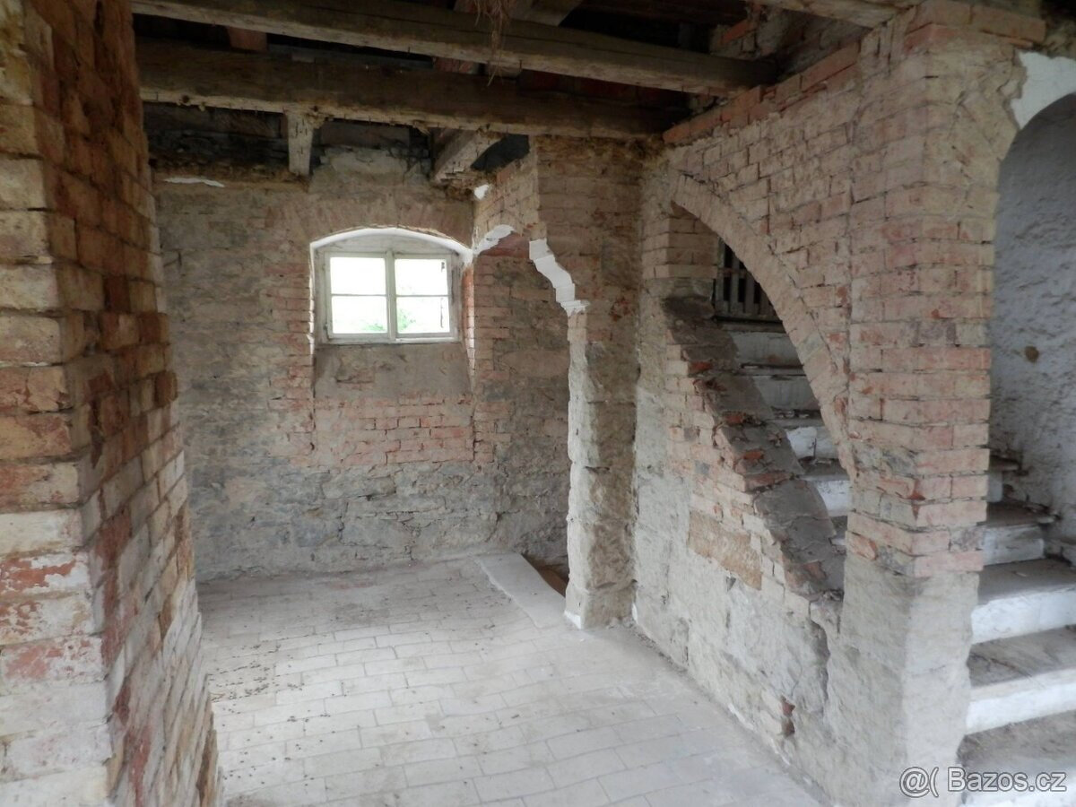 Zajímavé nemovitosti. - 7