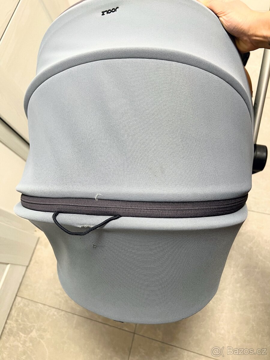 Sportovní kočárek Joolz Hub šedý s nánožníkem - 7