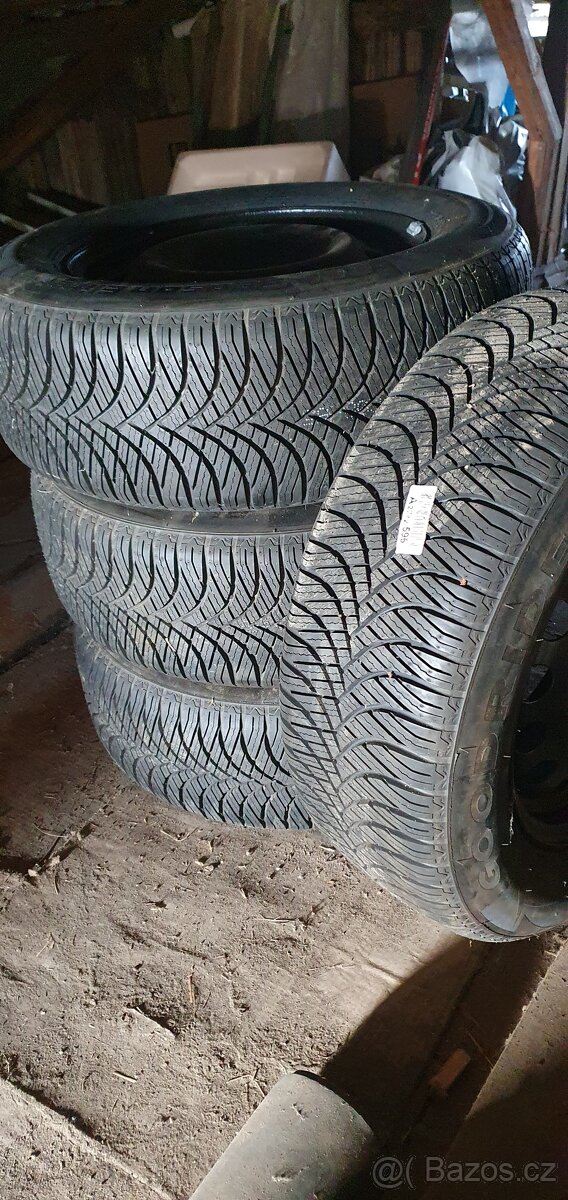 nové pneu nepoužité235/60R16 - 7