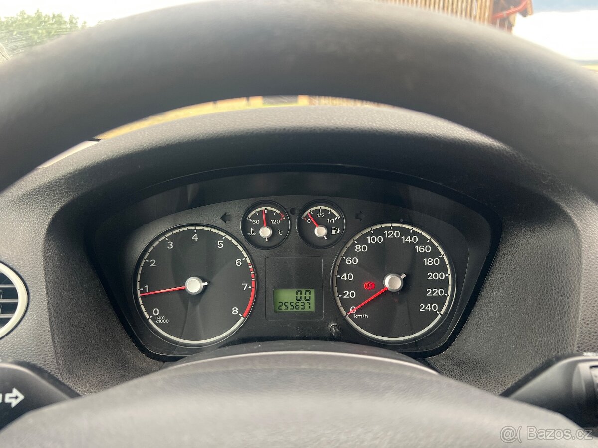 Ford Focus 1.6 benzín 74kW 2004 - 7