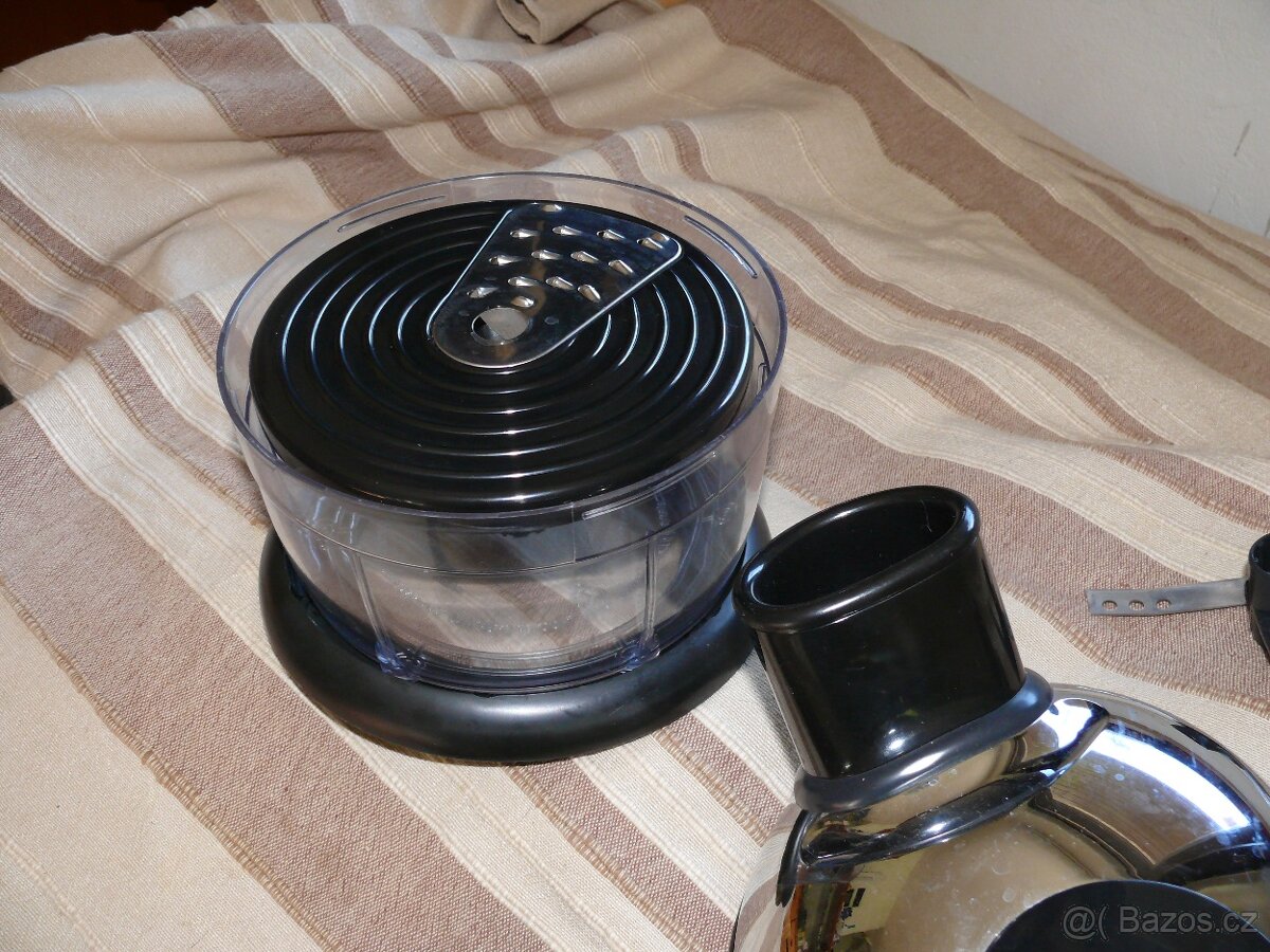 Nabízím kuchynský robot - 7