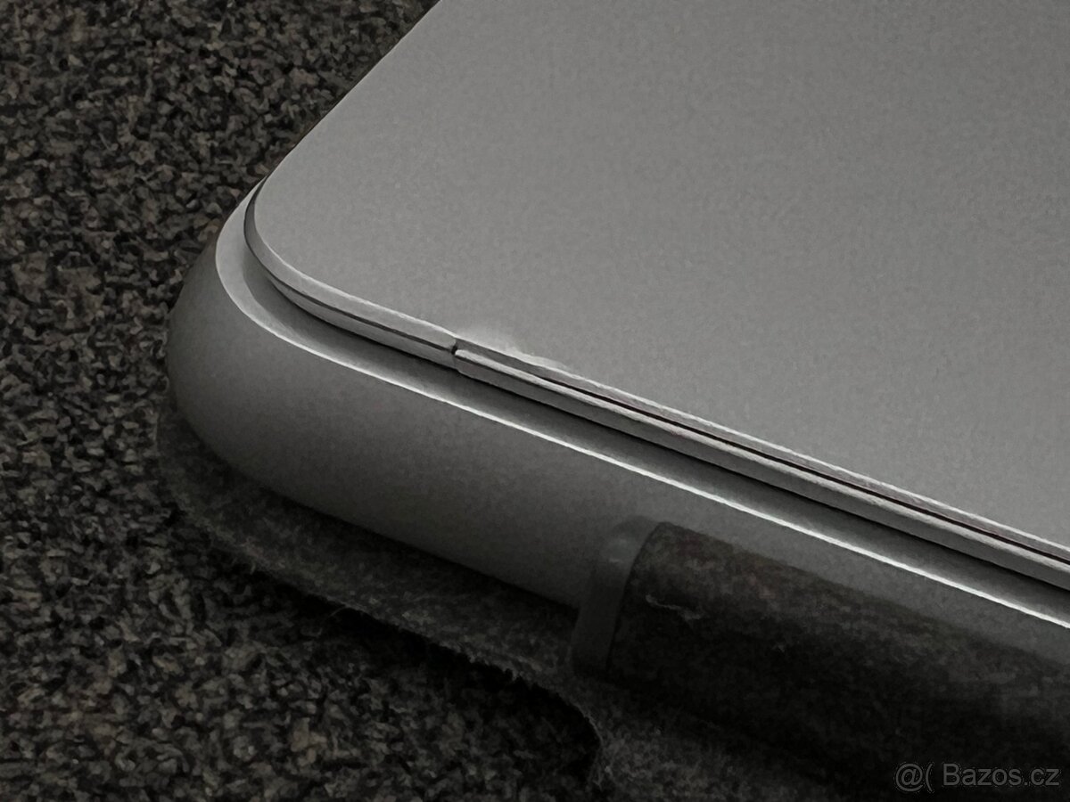 Microsoft Surface Pro 8 (i5, 8GB, 256GB) - 7