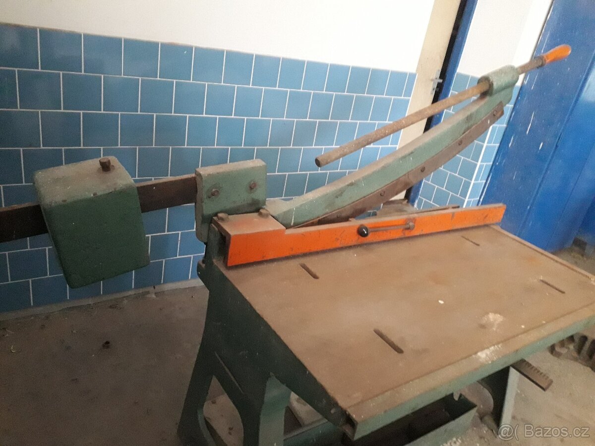 Tabulové nůžky typ: NTP 1000/2,50 ZTS Košice - 7