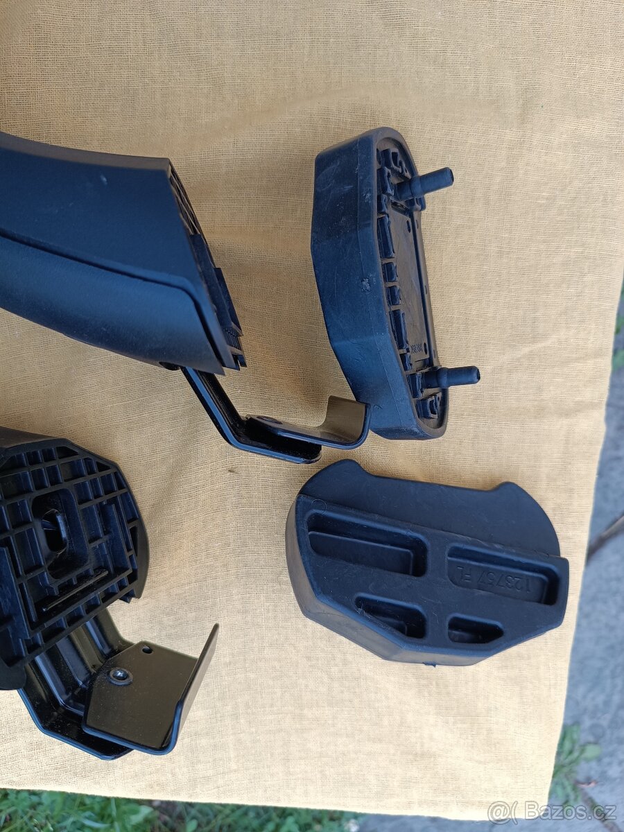 Doplňky k Hyundai i20 - 7