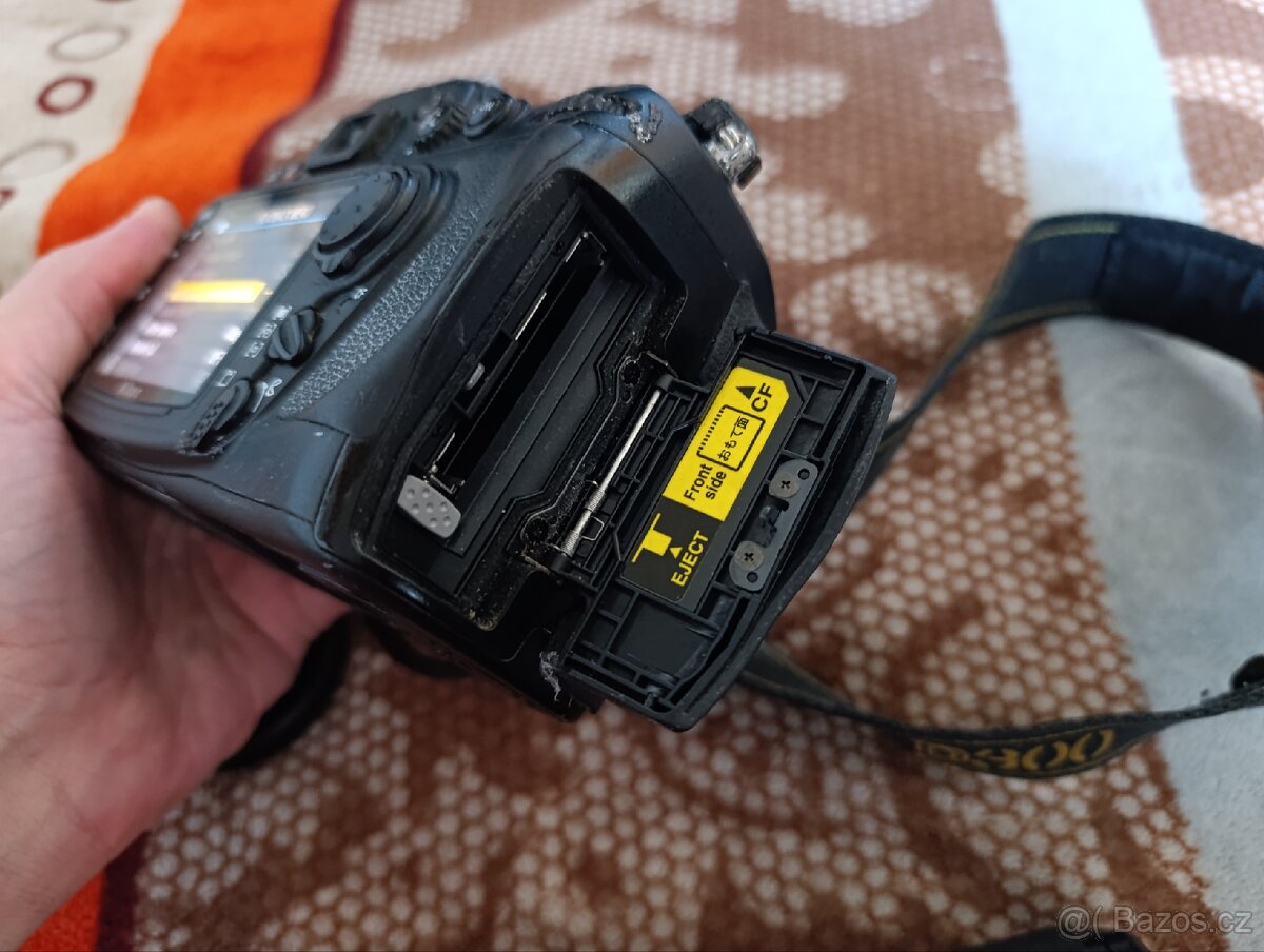 Fotoaparát Nikon D300 Tělo - 7