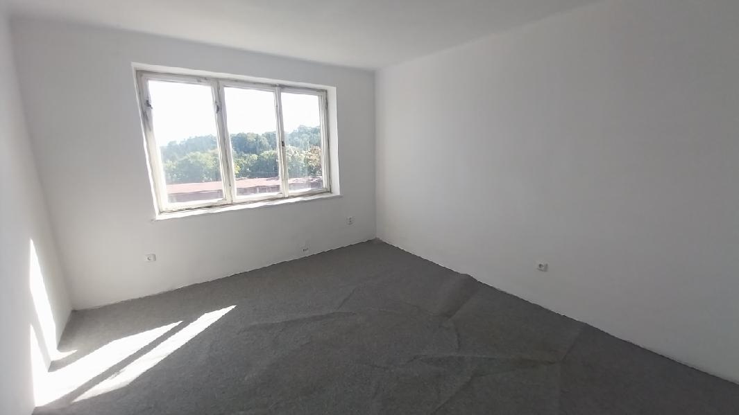 Prodej bytu 3+1 56 m², Sněhov u Malé Skály. - 7