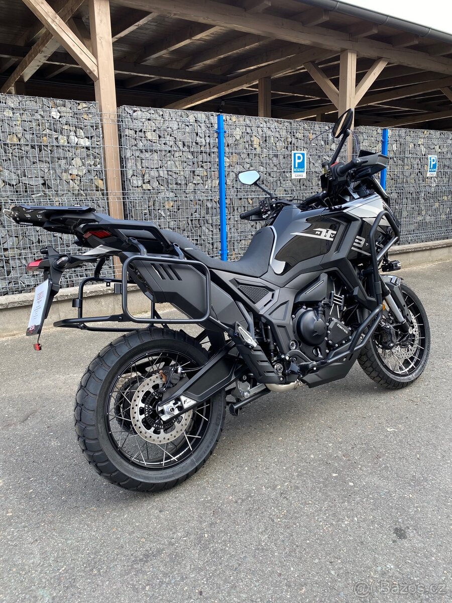 Zontes 703 Frontier černá - 7