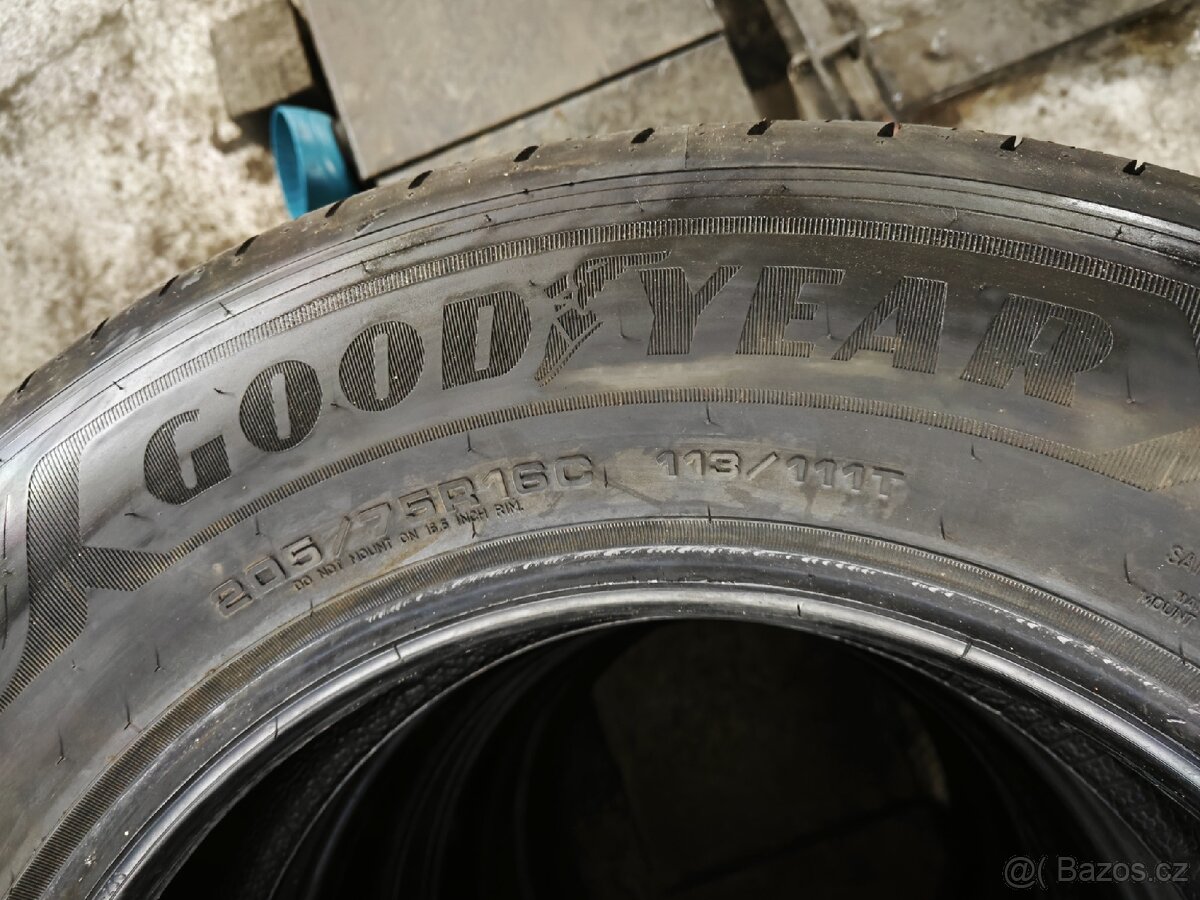 Pneu 205/75 R16c 113/111T Goodyear - 7