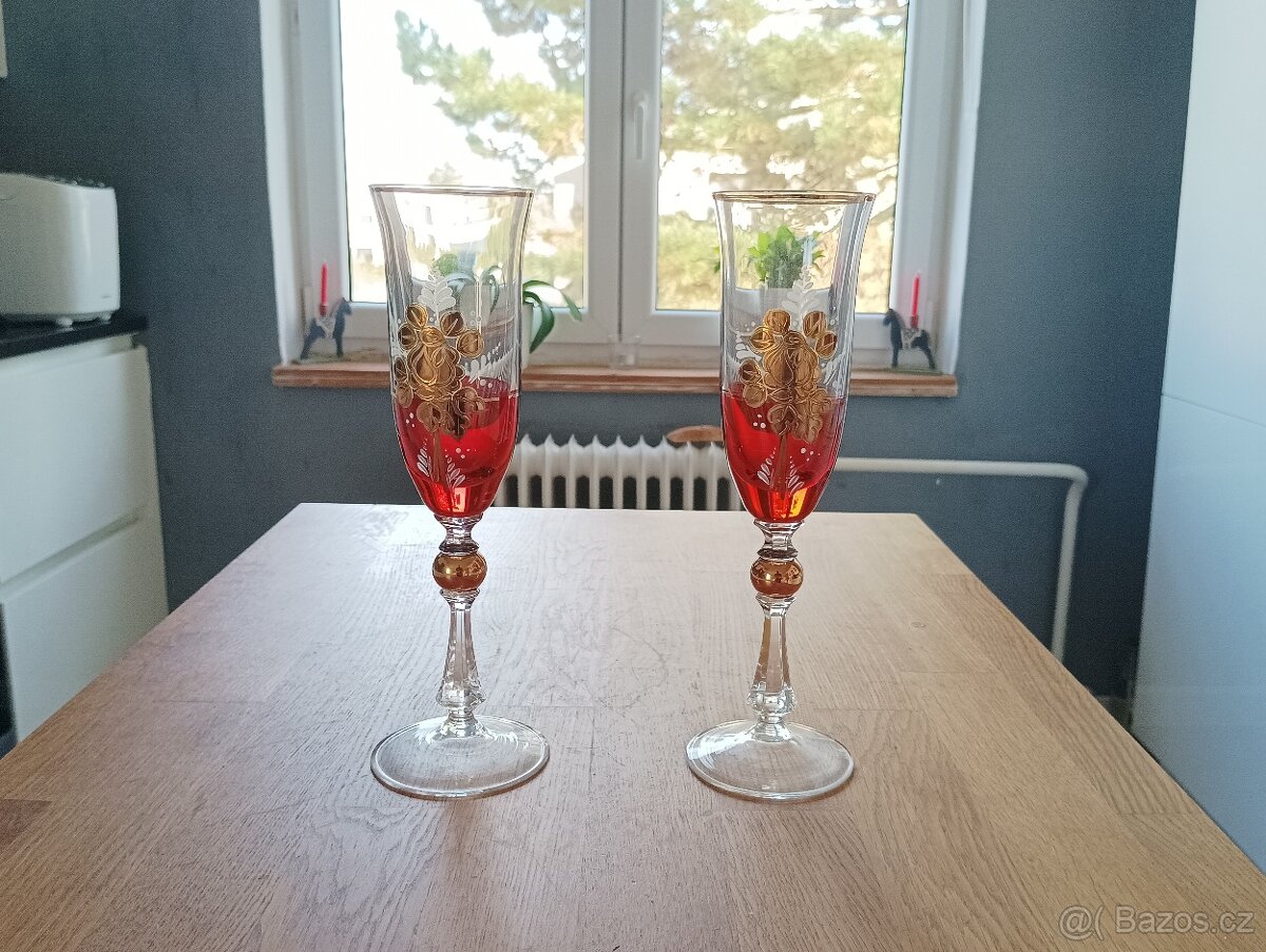 PÁROVÉ DEKOROVANÉ SKLENKY NA VÍNO - 7