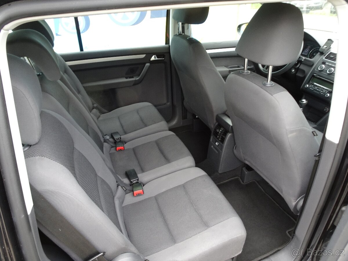 Volkswagen Touran 1.6 TDi - 7