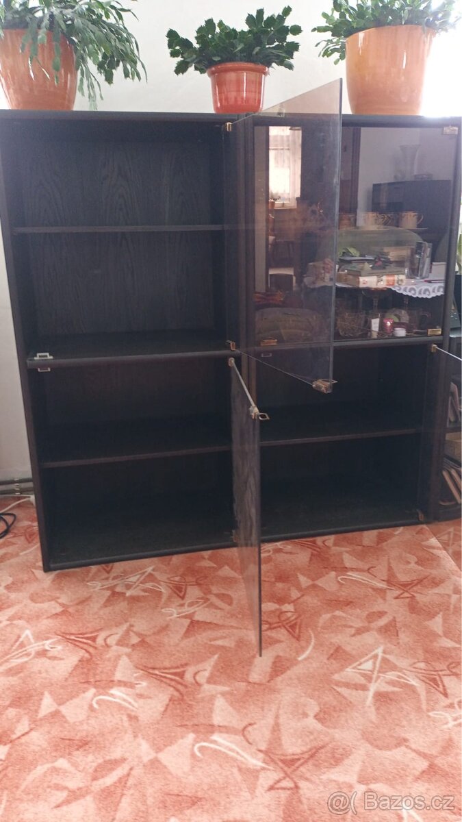 Skříně šedo tmavě zelený - 7