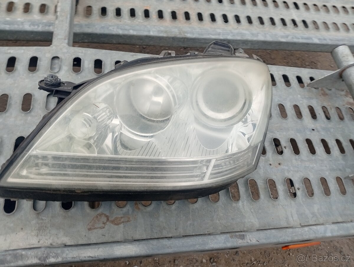 MERCEDES BENZ ML W164 PŘEDNÍ SVĚTLA KLASIK ŽÁROVKY - 7