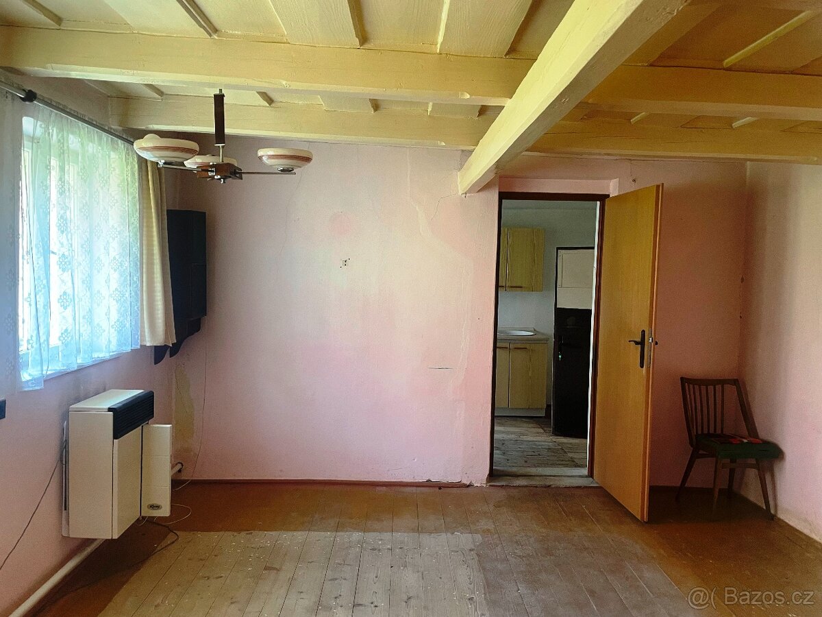 Rod. dům 2+1 UHERSKÝ BROD - ÚJEZDEC - 7