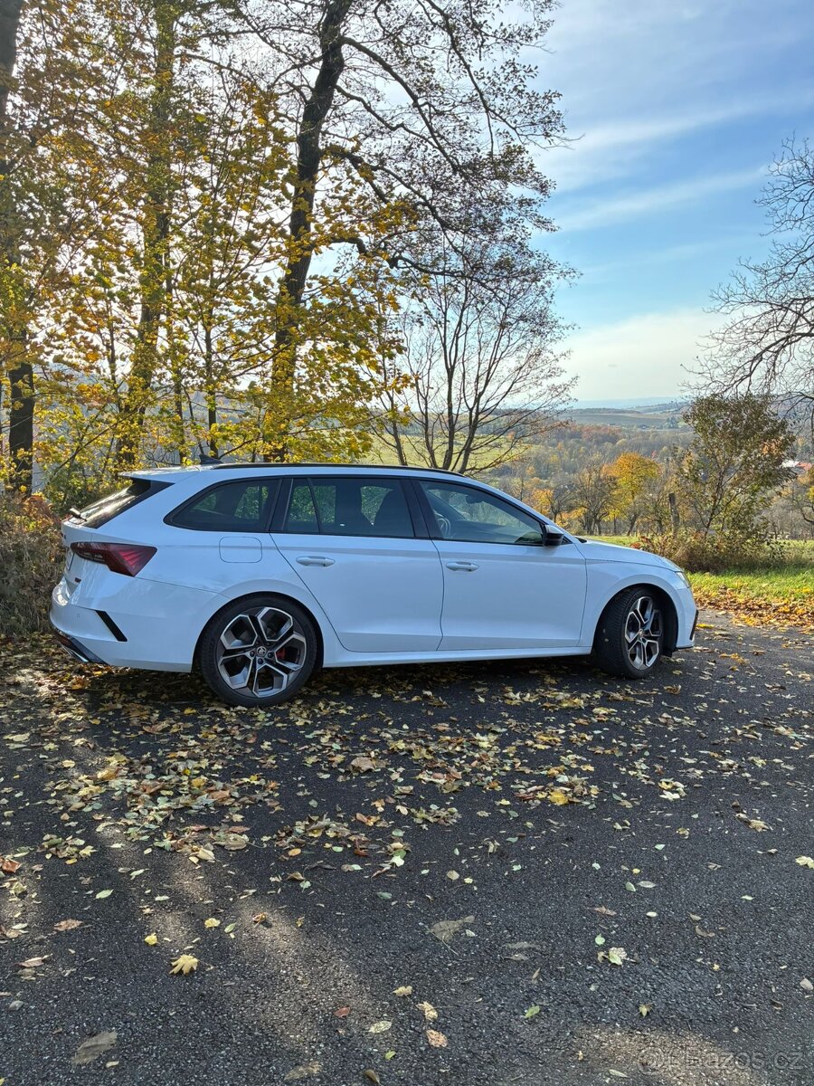 Škoda Octavia 4 RS Combi MY2022 - 7