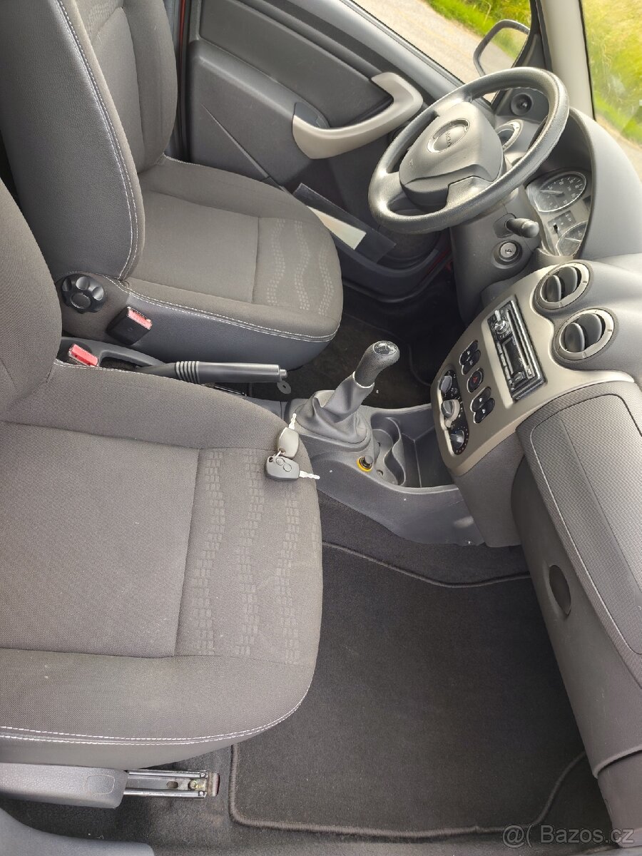 Dacia Sandro Stepway 1.6 R. v. 2011 - 7