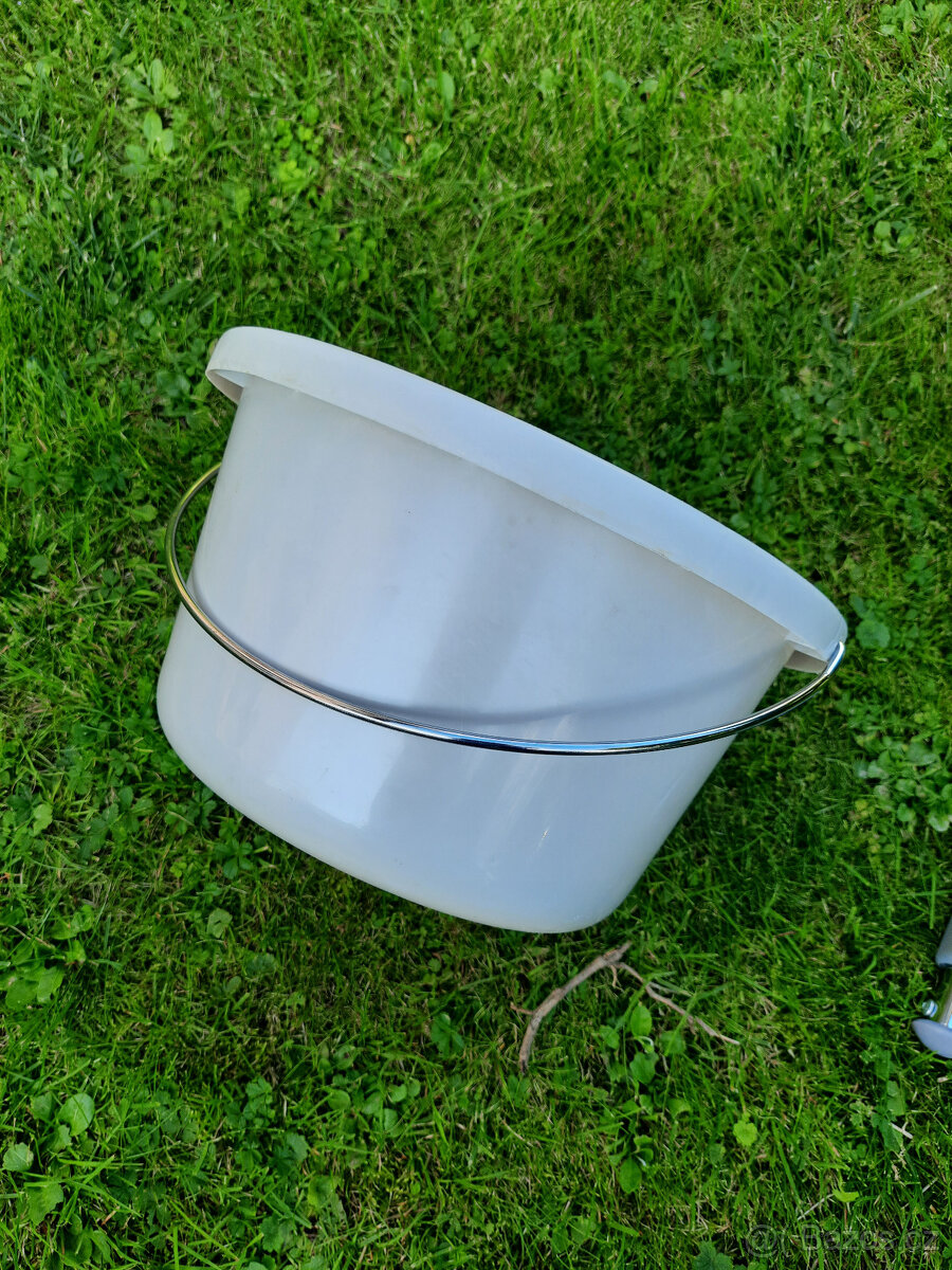 Pojízdné toaletní křeslo - klozetové - 7