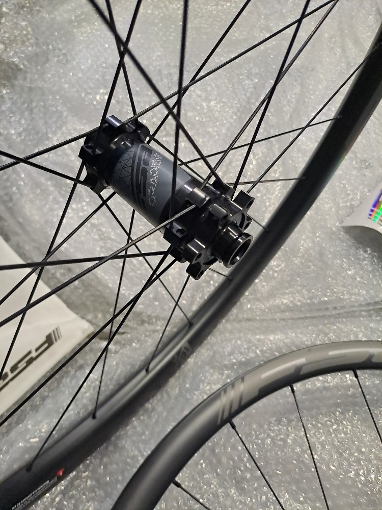 NOVÉ nepoužité karbonové kola FSA Gradient i29 WideR Carbon - 7