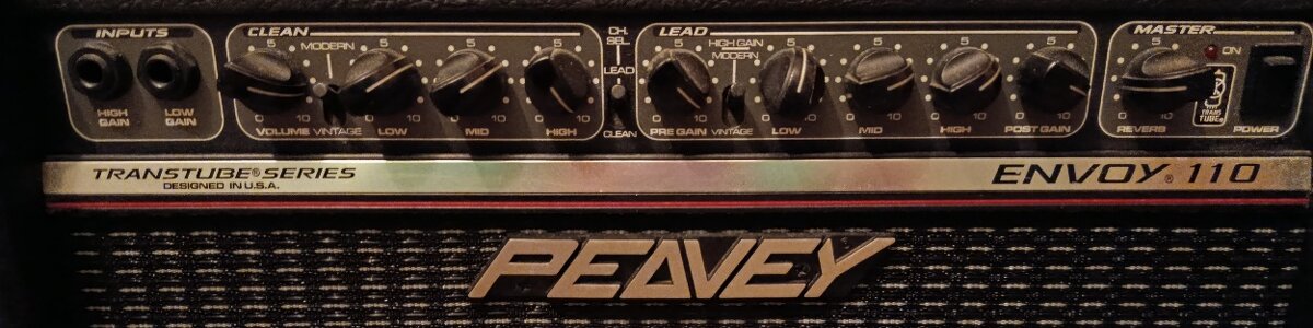 Prodám kytarové kombo Peavey Envoy 110 "Red Stripe" - 7