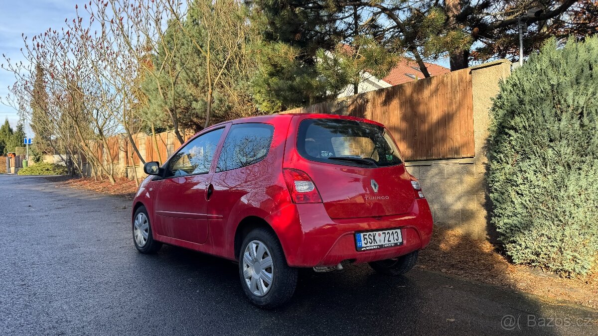 Renault Twingo 2011, 55kW, havarovaný - 7