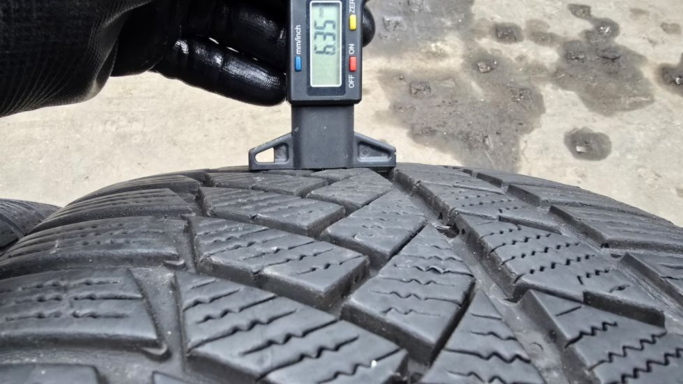 Zimní pneu 245/45/18 Continental Run Flat - 7