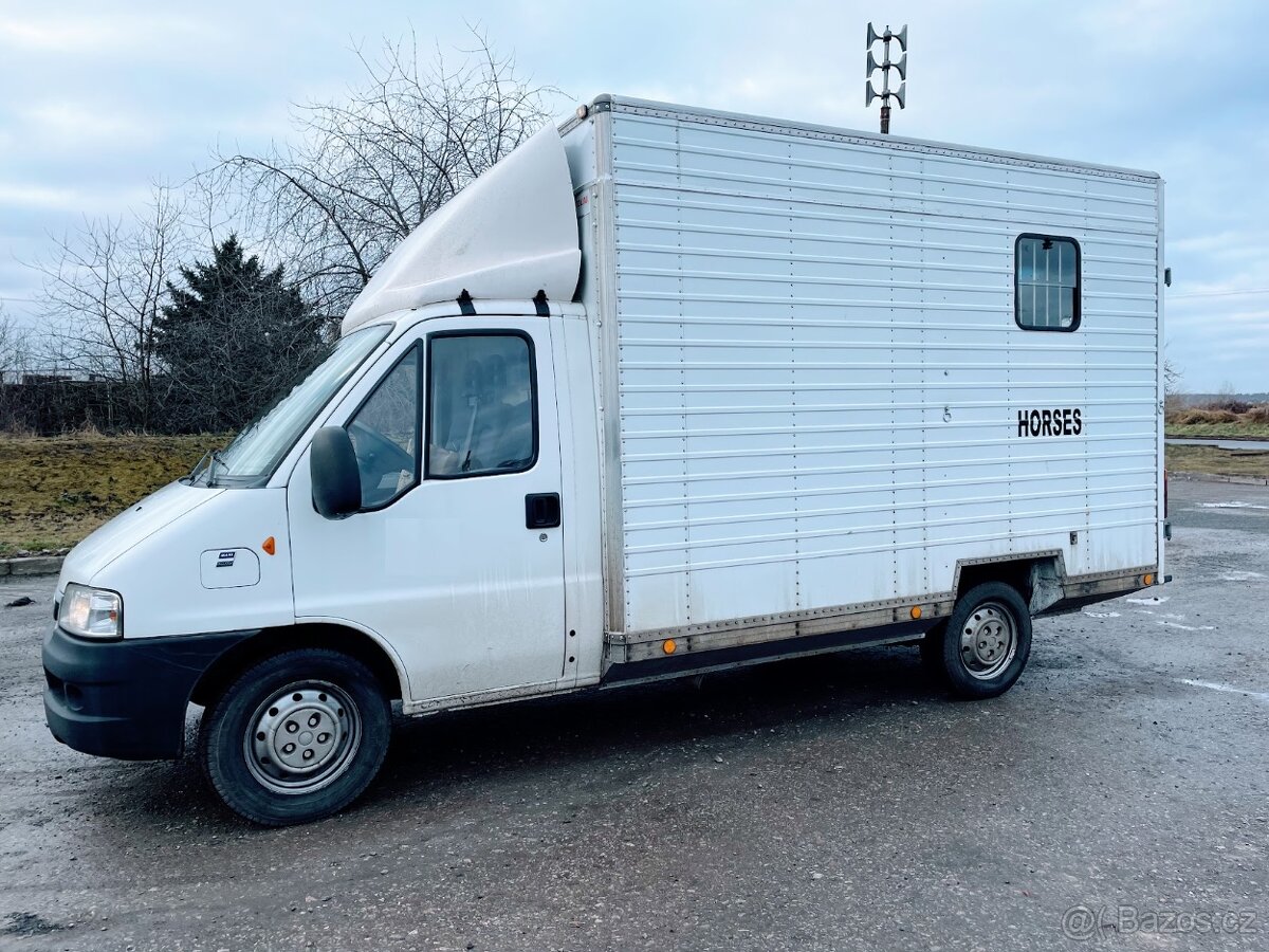 Autopřepravník pro koně, kamera, vzduchový podvozek, nová TK - 7