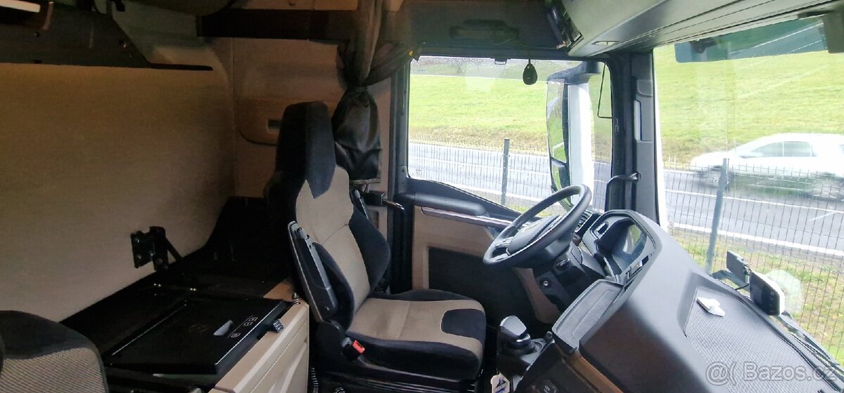 MAN TGX 510 lowdeck - 7